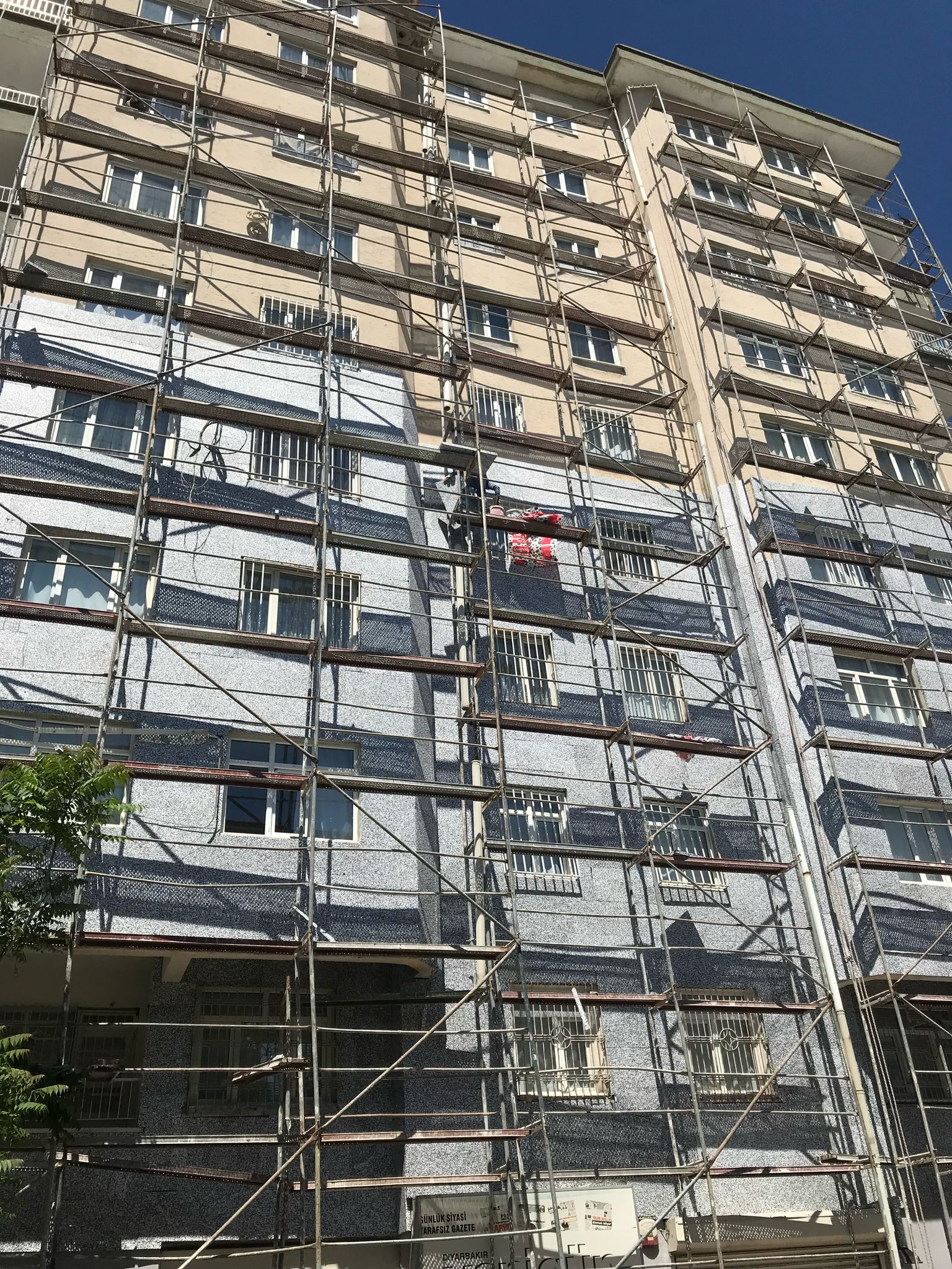 ORTA HASARLI BİNALARA GÜÇLENDİRME